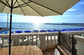 Casa Riva by PosarelliVillas San Vincenzo